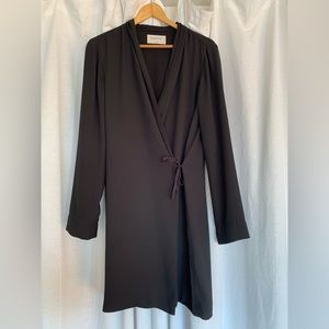 Babaton Dress (M) in Black